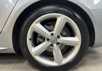 Подержанный автомобиль Audi A4 Sedan 2008 года (9 фото)