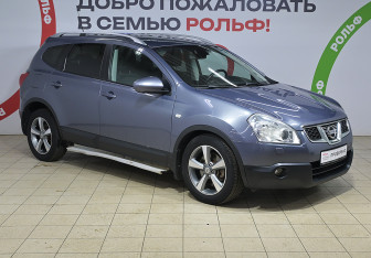 Подержанный автомобиль Nissan Qashqai+2 2009 года (3 фото)