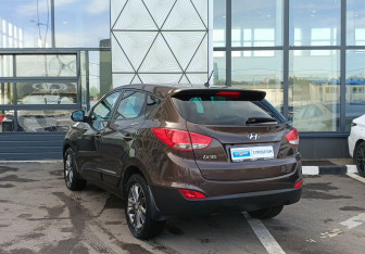 Подержанный автомобиль Hyundai ix35 2014 года (7 фото)