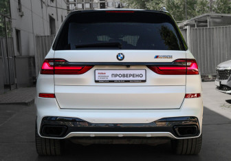 Подержанный автомобиль BMW X7 2020 года (5 фото)