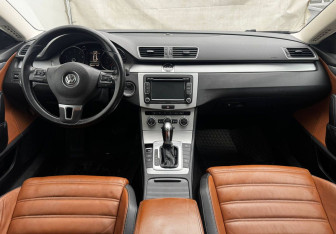 Подержанный автомобиль Volkswagen Passat CC 2012 года (9 фото)