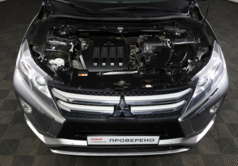 Подержанный автомобиль Mitsubishi Eclipse Cross 2019 года (10 фото)