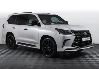 Подержанный автомобиль Lexus LX 2018 года (3 фото)