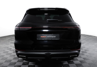 Подержанный автомобиль Chery Tiggo 9 2024 года (6 фото)