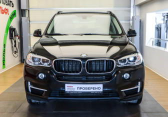 Подержанный автомобиль BMW X5 2017 года (2 фото)