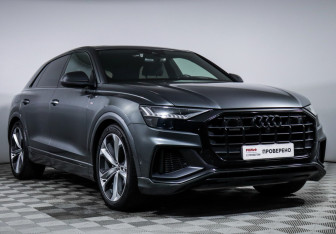 Подержанный автомобиль Audi Q8 2021 года (3 фото)