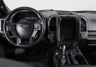 Подержанный автомобиль Ford F-150 2019 года (12 фото)