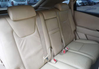 Подержанный автомобиль Lexus RX 2010 года (13 фото)