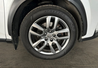 Подержанный автомобиль Lexus NX 2015 года (19 фото)