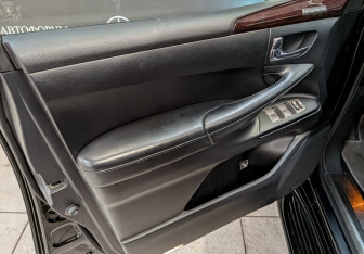 Подержанный автомобиль Lexus LX 2010 года (19 фото)