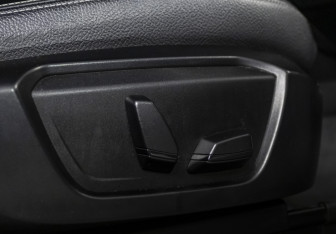 Подержанный автомобиль BMW X3 2015 года (18 фото)