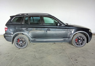 Подержанный автомобиль BMW X3 2007 года (8 фото)