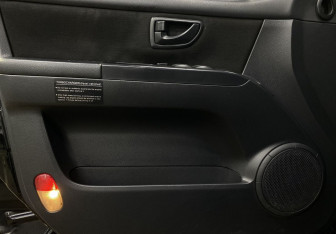 Подержанный автомобиль Kia Sorento 2007 года (11 фото)