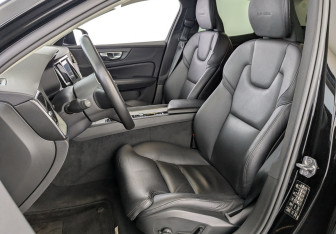 Подержанный автомобиль Volvo S60 2019 года (19 фото)