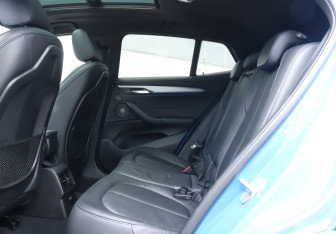 Подержанный автомобиль BMW X2 2018 года (10 фото)