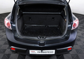 Подержанный автомобиль Mazda 3 Hatchback 2009 года (10 фото)