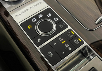 Подержанный автомобиль Land Rover Range Rover 2016 года (16 фото)