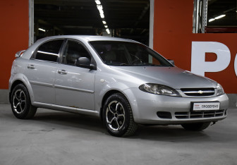 Подержанный автомобиль Chevrolet Lacetti Hatchback 2010 года (3 фото)