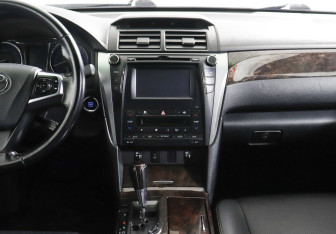 Подержанный автомобиль Toyota Camry Sedan 2015 года (9 фото)