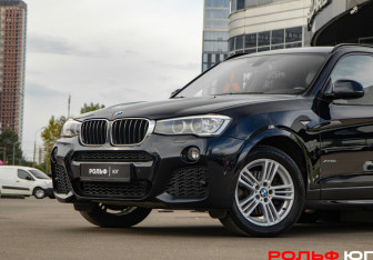 Подержанный автомобиль BMW X3 2017 года (16 фото)
