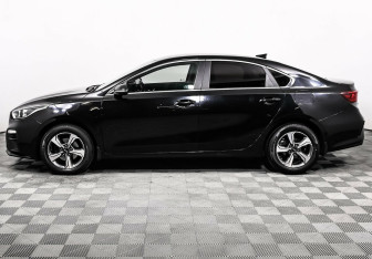 Подержанный автомобиль Kia Cerato Sedan 2021 года (2 фото)