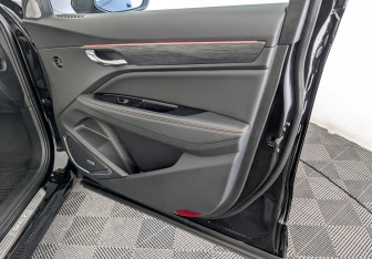 Подержанный автомобиль Geely Tugella 2024 года (26 фото)