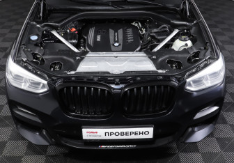 Подержанный автомобиль BMW X4 2019 года (9 фото)