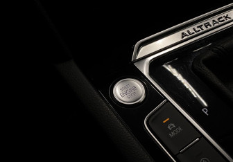 Подержанный автомобиль Volkswagen Passat Wagon 2018 года (18 фото)