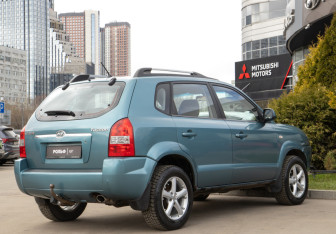 Подержанный автомобиль Hyundai Tucson 2006 года (5 фото)