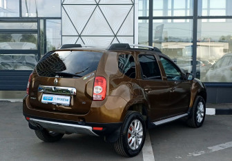 Подержанный автомобиль Renault Duster 2012 года (5 фото)