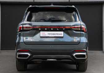 Подержанный автомобиль Geely Okavango 2023 года (5 фото)