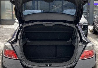 Подержанный автомобиль Opel Astra Hatchback 2010 года (10 фото)
