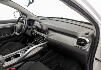 Подержанный автомобиль Geely Coolray 2023 года (11 фото)