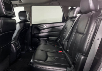 Подержанный автомобиль Nissan Pathfinder 2014 года (10 фото)