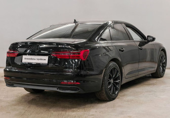 Подержанный автомобиль Audi A6 Wagon 2021 года (5 фото)