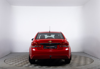 Подержанный автомобиль Chevrolet Cruze Sedan 2013 года (6 фото)