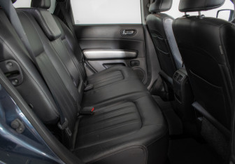 Подержанный автомобиль Nissan X-Trail 2013 года (10 фото)