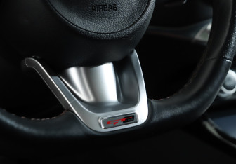 Подержанный автомобиль Kia Stinger 2023 года (22 фото)