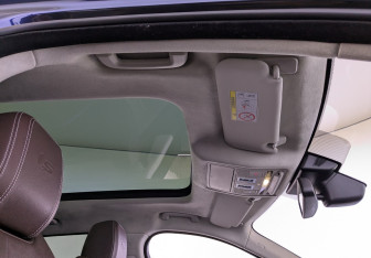 Подержанный автомобиль Jaguar F-Pace 2017 года (28 фото)