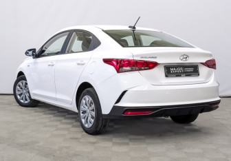 Подержанный автомобиль Hyundai Solaris Sedan 2021 года (7 фото)