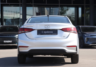 Подержанный автомобиль Hyundai Solaris Sedan 2018 года (6 фото)