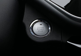 Подержанный автомобиль Omoda S5 2024 года (17 фото)