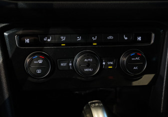 Подержанный автомобиль Volkswagen Tiguan 2018 года (20 фото)