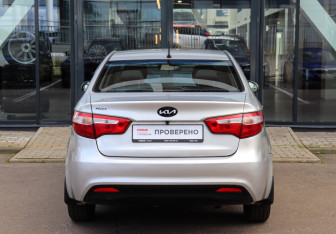 Подержанный автомобиль Kia Rio Sedan 2012 года (5 фото)
