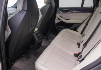 Подержанный автомобиль BMW X4 M 2019 года (11 фото)