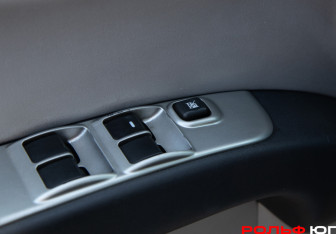 Подержанный автомобиль Mitsubishi L200 2008 года (16 фото)