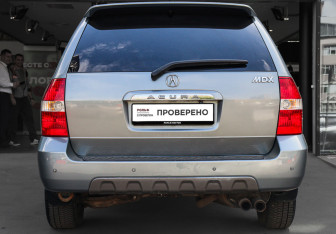 Подержанный автомобиль Acura MDX 2002 года (5 фото)
