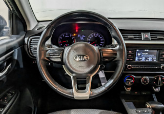 Подержанный автомобиль Kia Rio Hatchback 2021 года (20 фото)