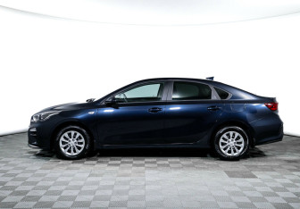 Подержанный автомобиль Kia Cerato Sedan 2021 года (3 фото)