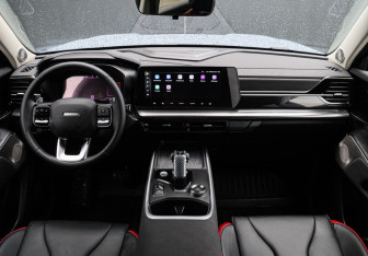 Подержанный автомобиль Haval H3 2024 года (10 фото)